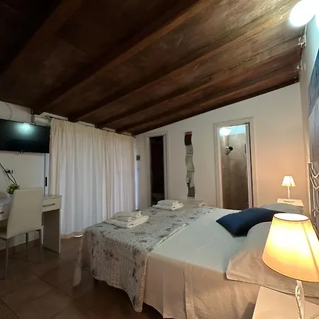 Giardino Dei Baroni House Pensjonat 3*