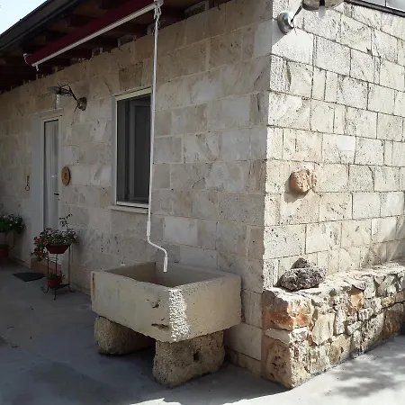 Giardino Dei Baroni House 3* 玛丽娜迪曼卡维萨