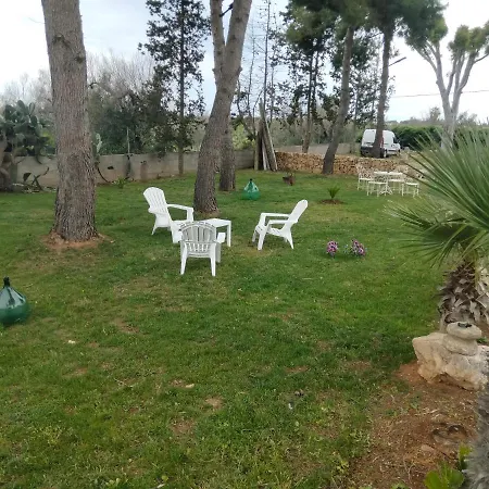 Giardino Dei Baroni House Affittacamere 3*