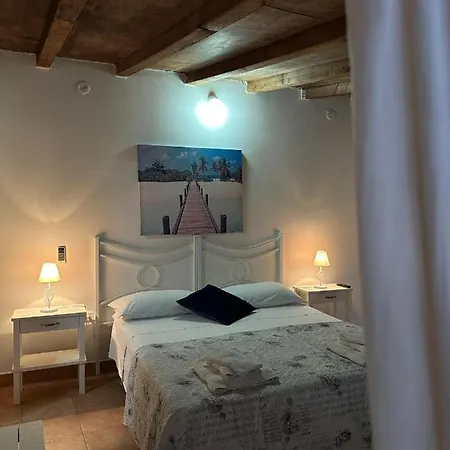 Giardino Dei Baroni House Affittacamere 3*